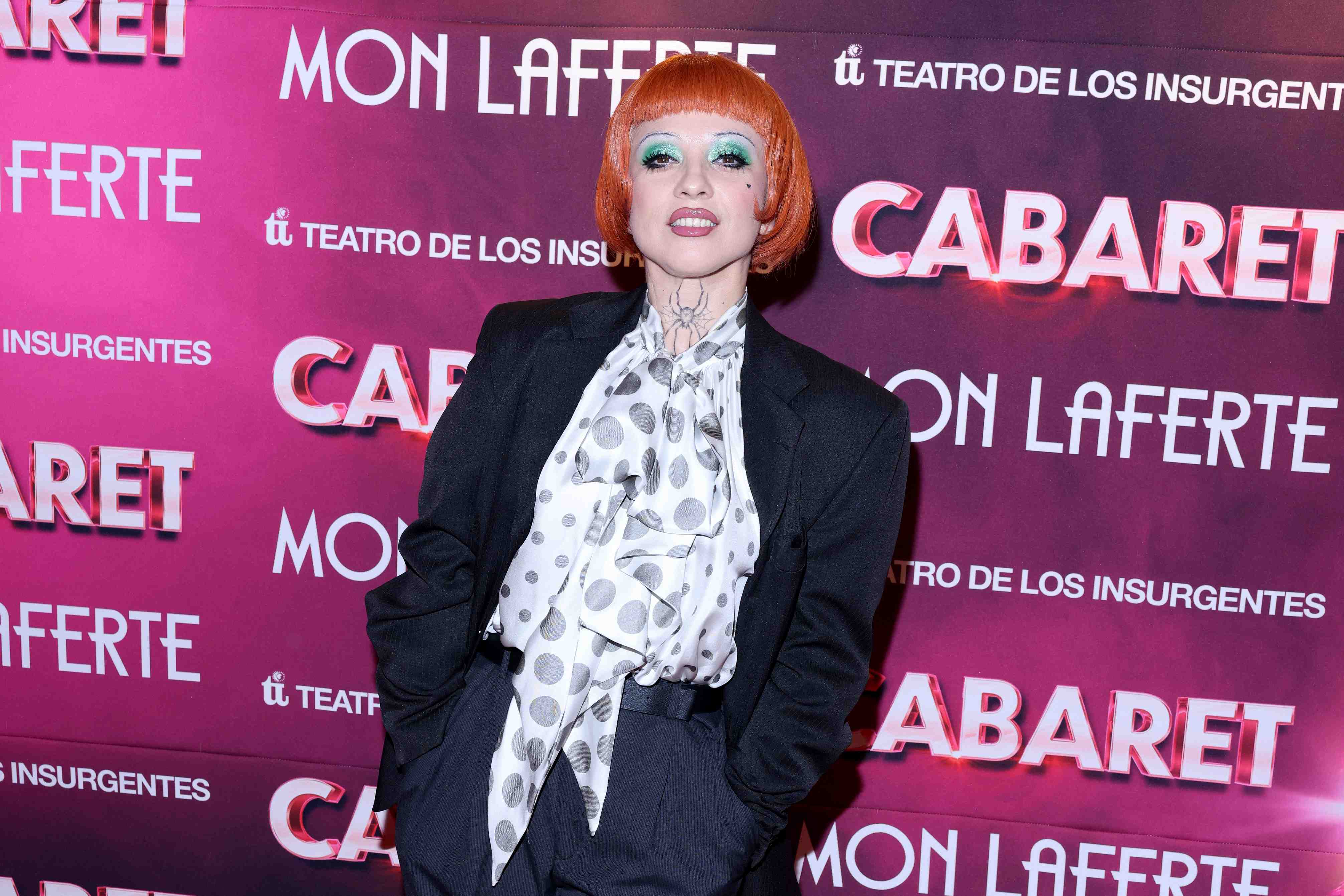https://entrefam.com.mx/img/alfombra_roja_de_las_350_representaciones_de_la_obra_musical_cabaret/ENTREFAM091320250558.JPG