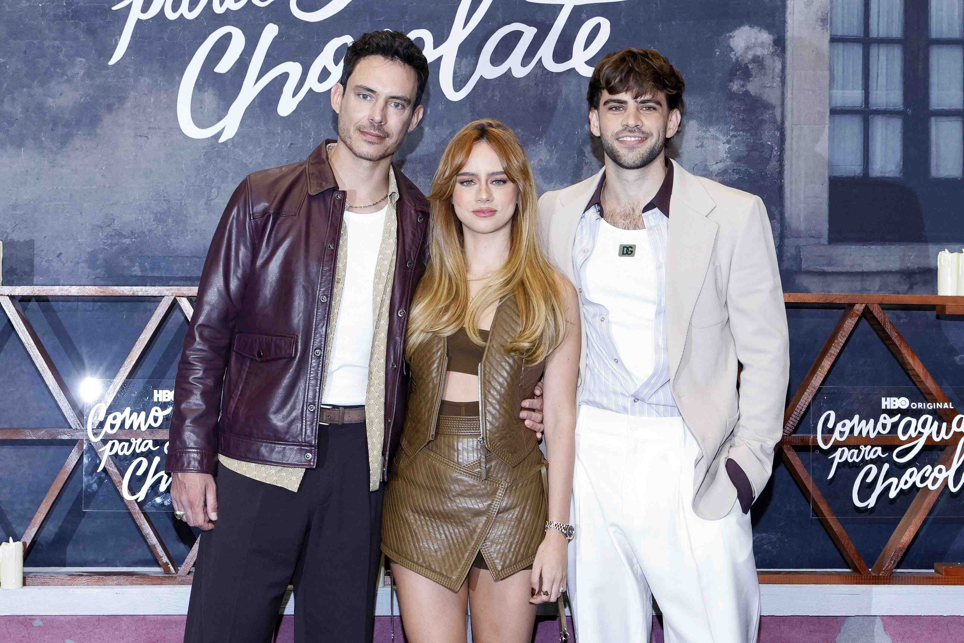 https://entrefam.com.mx/img/conferencia_de_prensa_del_final_de_la_serie_como_agua_para_chocolate/ENTREFAM021020266565.jpg
