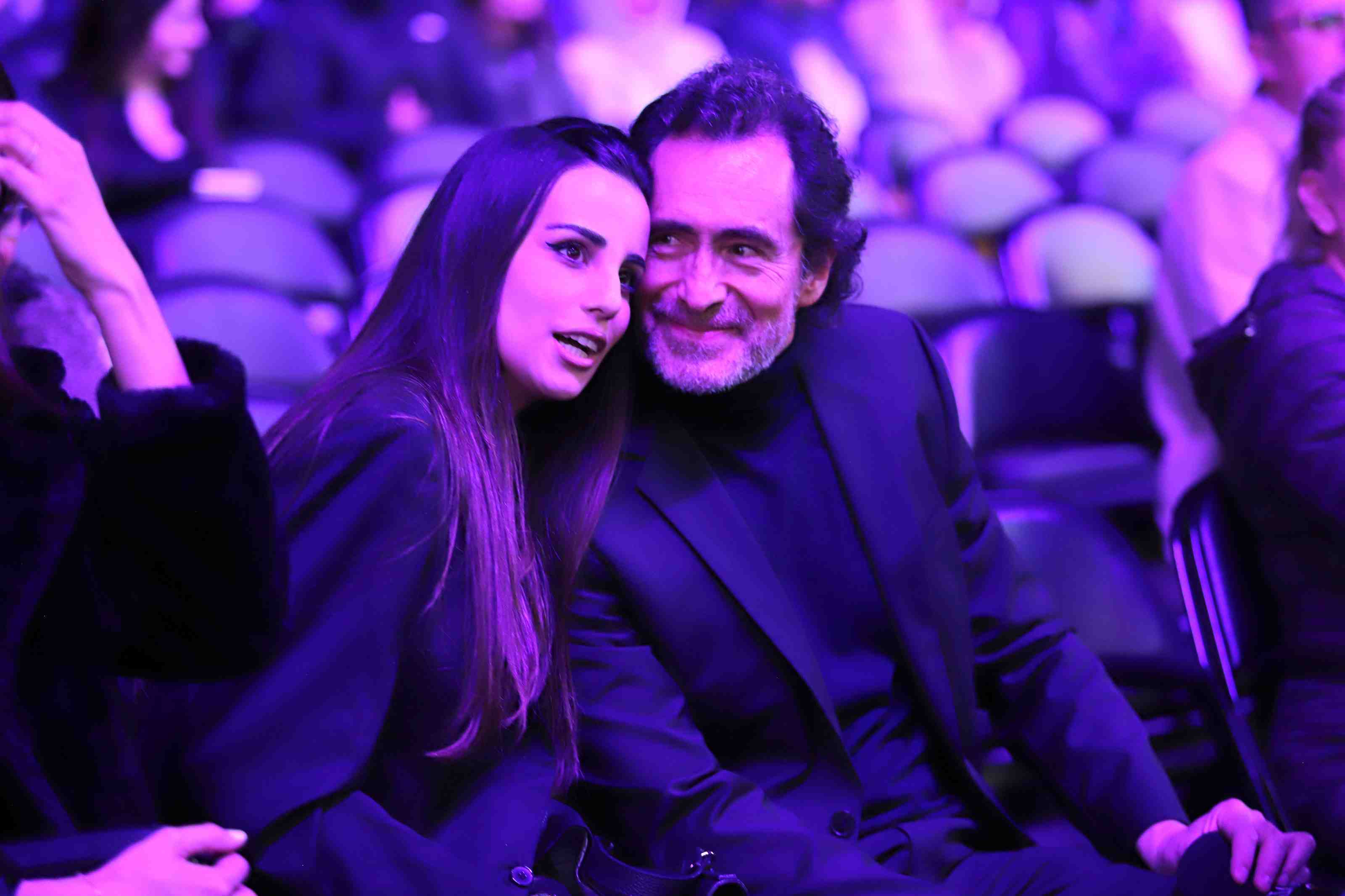 https://entrefam.com.mx/img/demian_bichir_con_su_novia_victoria_aletta_en_el_concierto_de_marco_antonio_solis/ENTREFAM290520251735.JPG
