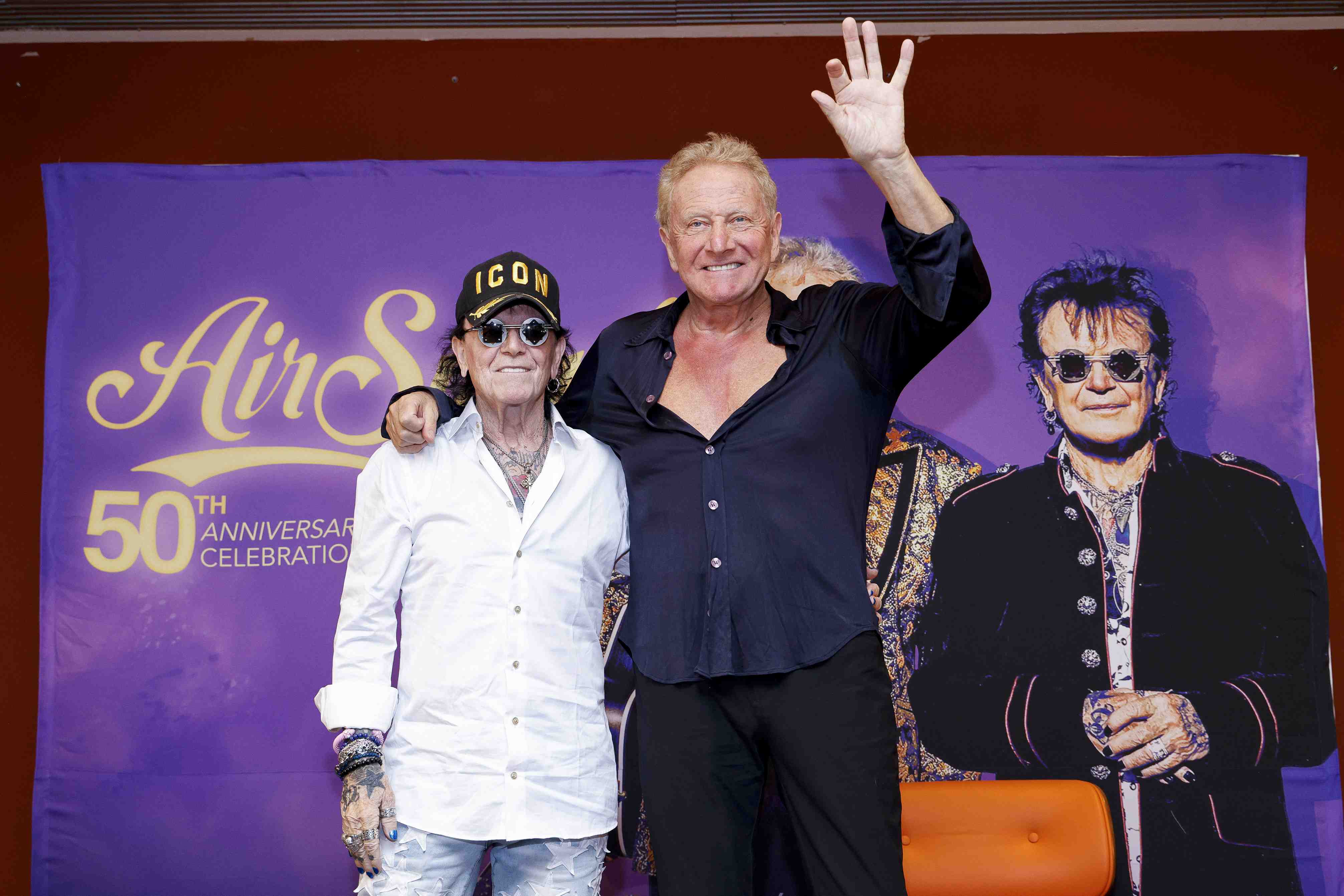 https://entrefam.com.mx/img/el_grupo_air_supply_en_conferencia_de_prensa/ENTREFAM022320266752.jpg